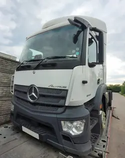 Gebruikt Mercedes-Benz OE smal cabineframe