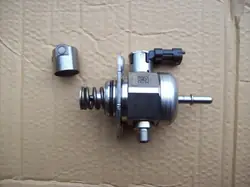 Bomba de combustível Alfa Romeo Giulia Stelvio 2.0T OEM 04893752AA