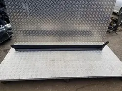Cubierta de umbral izquierda OEM NV4BS10155AW Ford