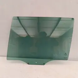 Vidro Porta Traseira Esquerda OEM 5E9845205B Skoda Octavia 3