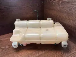 Réservoir d'expansion Iveco Daily IV 3.0L Diesel OEM 504181087