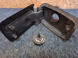 Bränslelocket OEM 7 222 392 - 04 för BMW 5-serie 2015