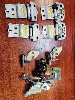 Bakre vänstra övre dörrgångjärn för Fiat Ducato 06-