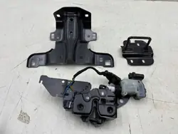Cerradura capó Porsche Macan OEM 95c823509e - Usado