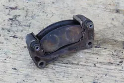 Soporte pinza freno delantero derecho OEM GD Subaru Impreza
