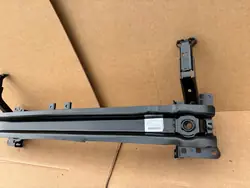 VW GOLF VIII Trave Anteriore OEM 5H0807109P