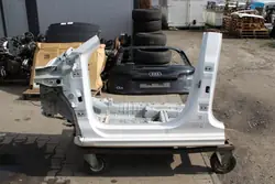 Opel Corsa F vänster framtröskel OEM 5774250