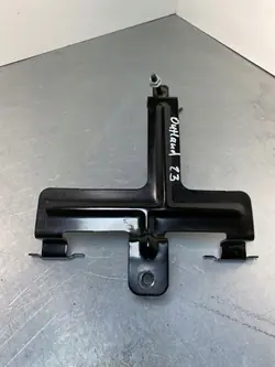 Mitsubishi Outlander accubakbevestiging OEM FBZ22267
