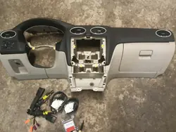 OEM AUST112239 Instrumentbrädskonsol för Ford Focus MK2