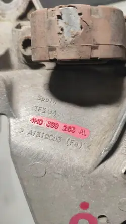Begagnad Audi OE växellådsstöd 4H0399263AL