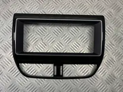 Jaguar OE HK83047A04A Grillram - Begagnad
