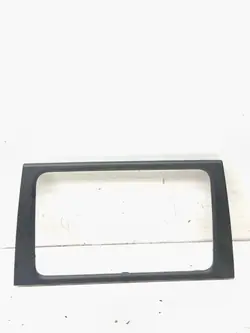 Cadre Console Radio OEM 5K0858061 pour Golf VI