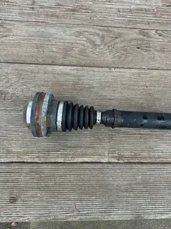 Arbre de transmission avant droit VW Passat B6 2.0 TDI