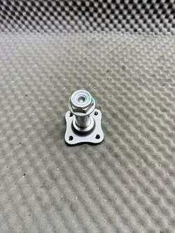 Perno mozzo ruota posteriore destro Nissan Micra