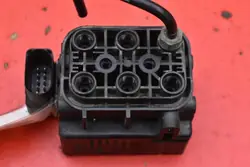 Válvula compresor suspensión Tesla OEM 15-1524-00272