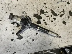 Denso 16600-MB40A Injektor