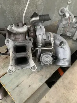 TURBO 2.0 TFSI AUDI A4 B9 A5 8W OEM 06L145654C