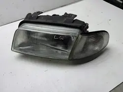 Farol esquerdo AUDI A4 B5 95-00 H4