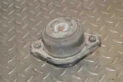 Mercedes-Benz Moottorin tuki A2512403017