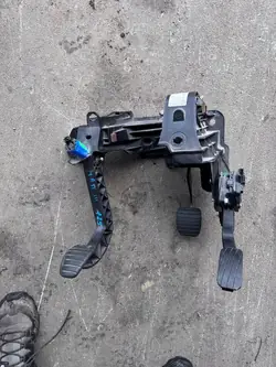 Gaspedal Renault Master III