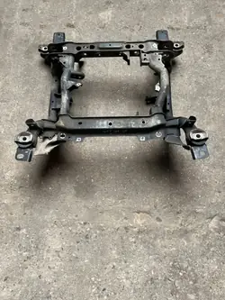 UTO56875 Chassi auxiliar dianteiro para Mercedes-Benz GL X166