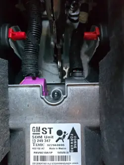 Turvatyynyn ohjainyksikkö OEM 13249347 Opel Astra H Cabriolle