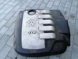VW Moottorikansi OEM 070103926A Touareg 2.5L Diesel