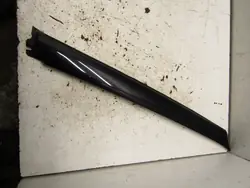 Vasen tuulilasin tiiviste OEM 768376PA0B Nissan Juke II