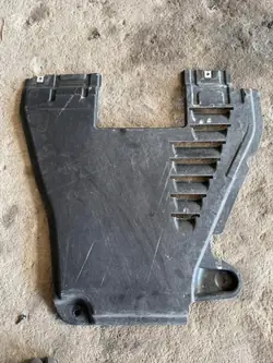 Couvercle inférieur moteur OEM A1676803707 Mercedes GLS