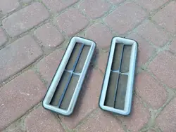 Grille de ventilation de décompression arrière Opel Corsa E 09177224