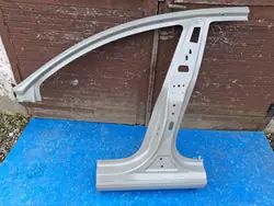 TESLM3SŁUPEKL Vasen Keskisalko Tesla Model 3:lle