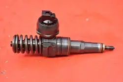 Insprutningspump OEM 038130073AK för Ford Galaxy