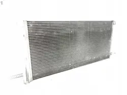 Condenseur AC OEM 66714047 pour Renault Trafic III