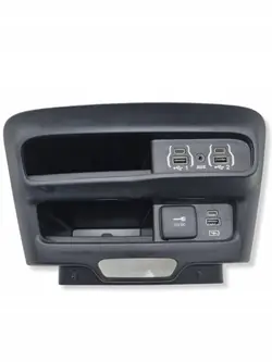Chrysler USB-poort OEM 7EL12DX9AA - Gebruikt