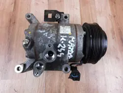 Mazda OE F500JUBCA03 compresseur A/C