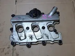 Vänster ventilkåpa AUDI Q5 3.2 FSI CAL 06E103471P