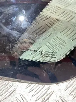 Rechte hintere Karosserieglas Opel Frontera OEM DG26148