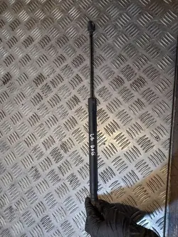 Atuador do porta-malas direito AUDI A6 AVANT 4F9827552E