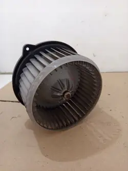 Toyota Avensis II T25 Ventilator 0160700610
