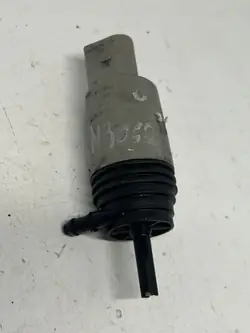 Ruitensproeierpomp BMW E90 E91 E92 04L130764D