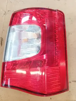 CHRYSLER TOWN COUNTRY 11- 3.6 Lámpara Trasera Derecha OEM