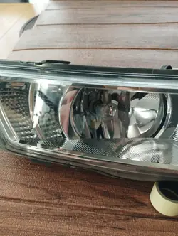 Phare Halogène Skoda 5JA941700B Droit OEM