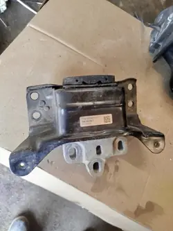 Växellådsfäste OEM 5Q0199555T för VW Golf VII