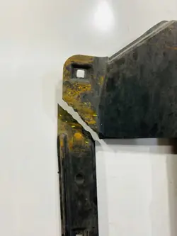 Alustasuojus oikea etu Peugeot 508 OEM #217