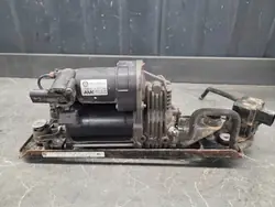 BMW OEM 6789937 Luftfjädringskompressor E61 LCI