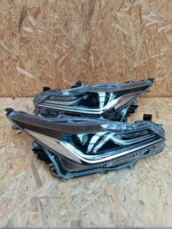 Farol esquerdo direito Toyota Corolla E21 2019-2025 OEM MKNIJ