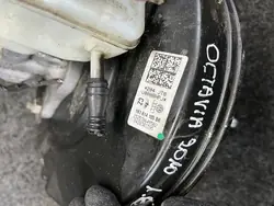 Pompe de servo-frein Skoda Octavia II Lift 1.8 TSI 1K1614105BK
