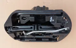 Renault OEM 997504622R Domkraft & Verktygssats - Begagnad