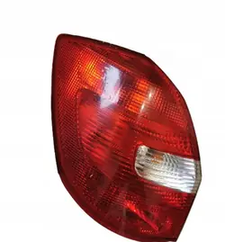 SKODA FABIA II Feu Arrière Gauche 5J6945095