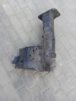 Zone de déformation rail avant gauche OEM 717-46 Volvo V40